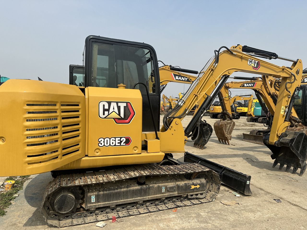 CATERPILLAR 306E2 - Miniexcavadora: foto 1 CATERPILLAR 306E2 - Miniexcavadora: foto 1