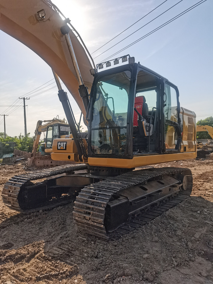 CATERPILLAR 320GC - Excavadora de cadenas: foto 3 CATERPILLAR 320GC - Excavadora de cadenas: foto 3