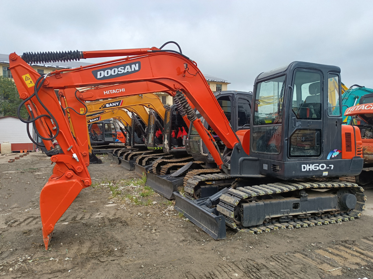 DOOSAN DH60-7 - Miniexcavadora: foto 1 DOOSAN DH60-7 - Miniexcavadora: foto 1