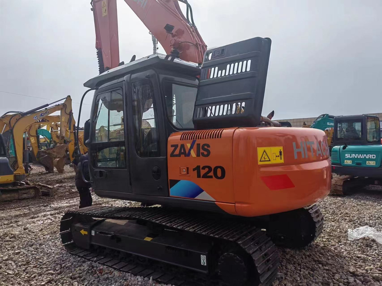 HITACHI ZX120 - Excavadora de cadenas: foto 2 HITACHI ZX120 - Excavadora de cadenas: foto 2