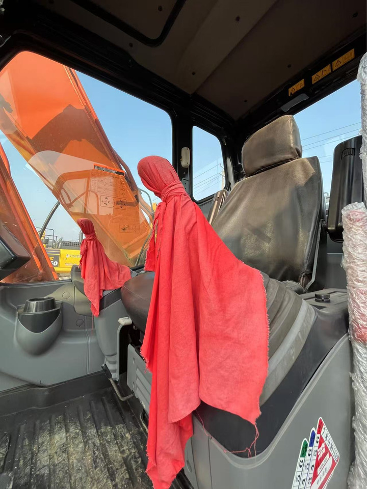 HITACHI ZX160 - Excavadora de cadenas: foto 4 HITACHI ZX160 - Excavadora de cadenas: foto 4