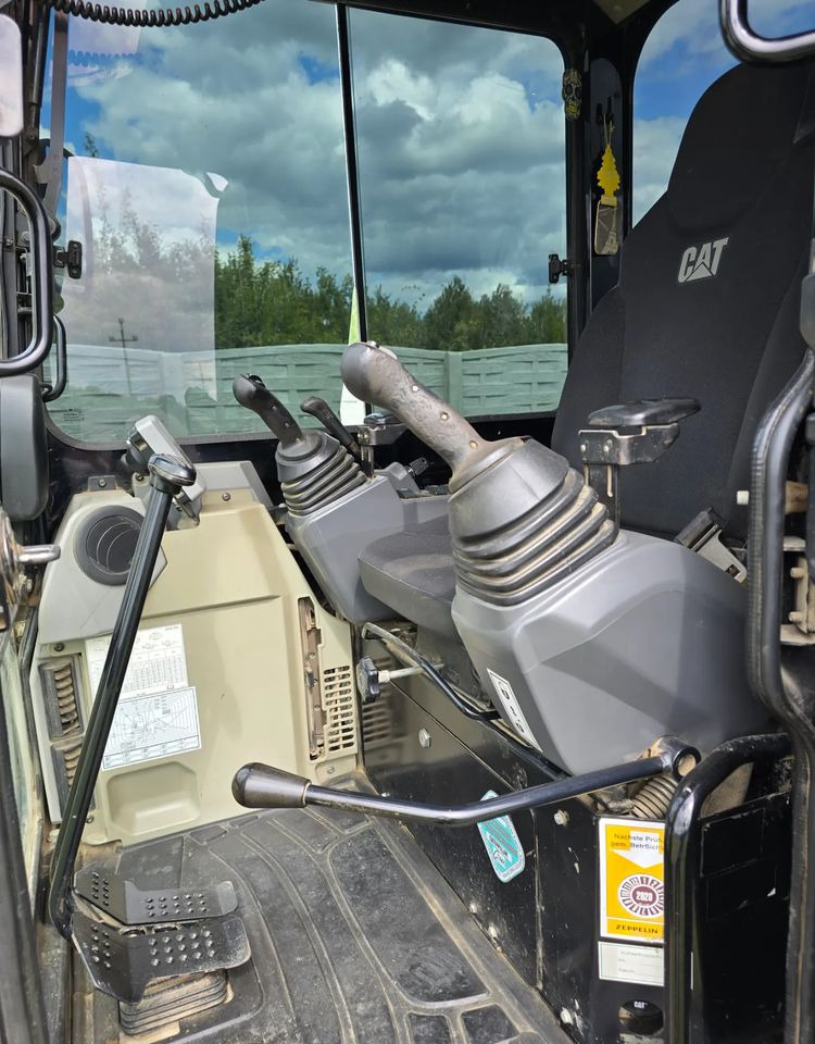 Caterpillar - Excavadora de cadenas: foto 3 Caterpillar - Excavadora de cadenas: foto 3