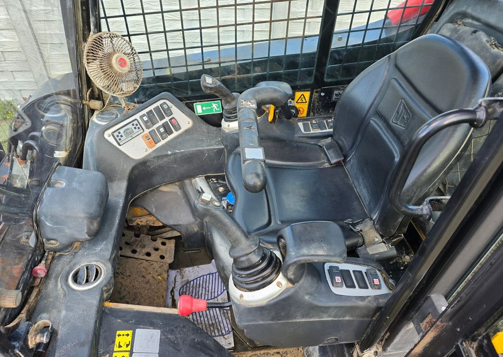 JCB - Minicargadora: foto 3 JCB - Minicargadora: foto 3