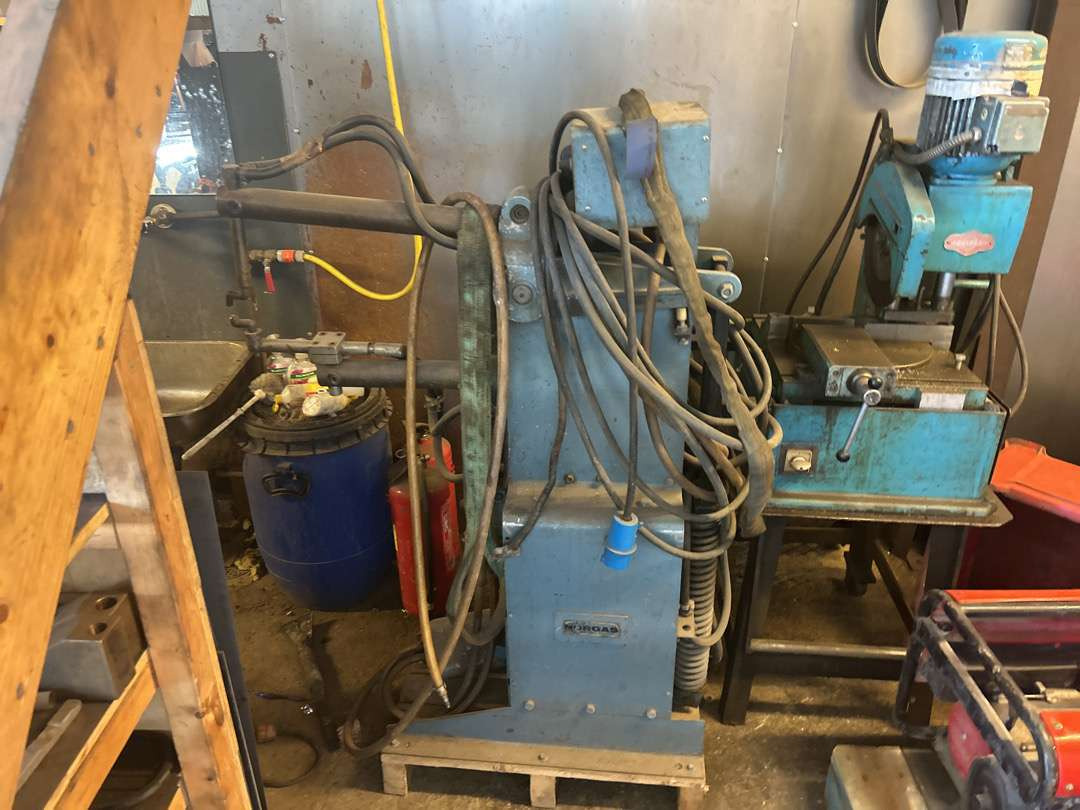 Punktsveis-maskin fra Norgas - Equipo de taller: foto 2 Punktsveis-maskin fra Norgas - Equipo de taller: foto 2