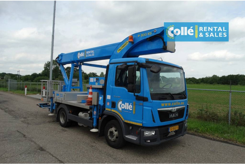 Palfinger P 300 KS | 2015 - Camión con plataforma elevadora: foto 1 Palfinger P 300 KS | 2015 - Camión con plataforma elevadora: foto 1