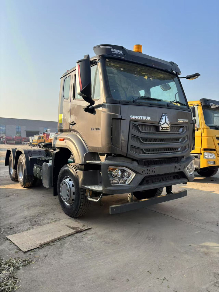 SINOTRUCK HOWO - Cabeza tractora: foto 1 SINOTRUCK HOWO - Cabeza tractora: foto 1