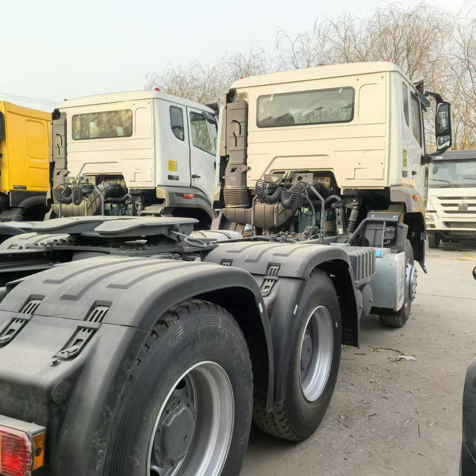 SINOTRUCK HOWO - Cabeza tractora: foto 5 SINOTRUCK HOWO - Cabeza tractora: foto 5