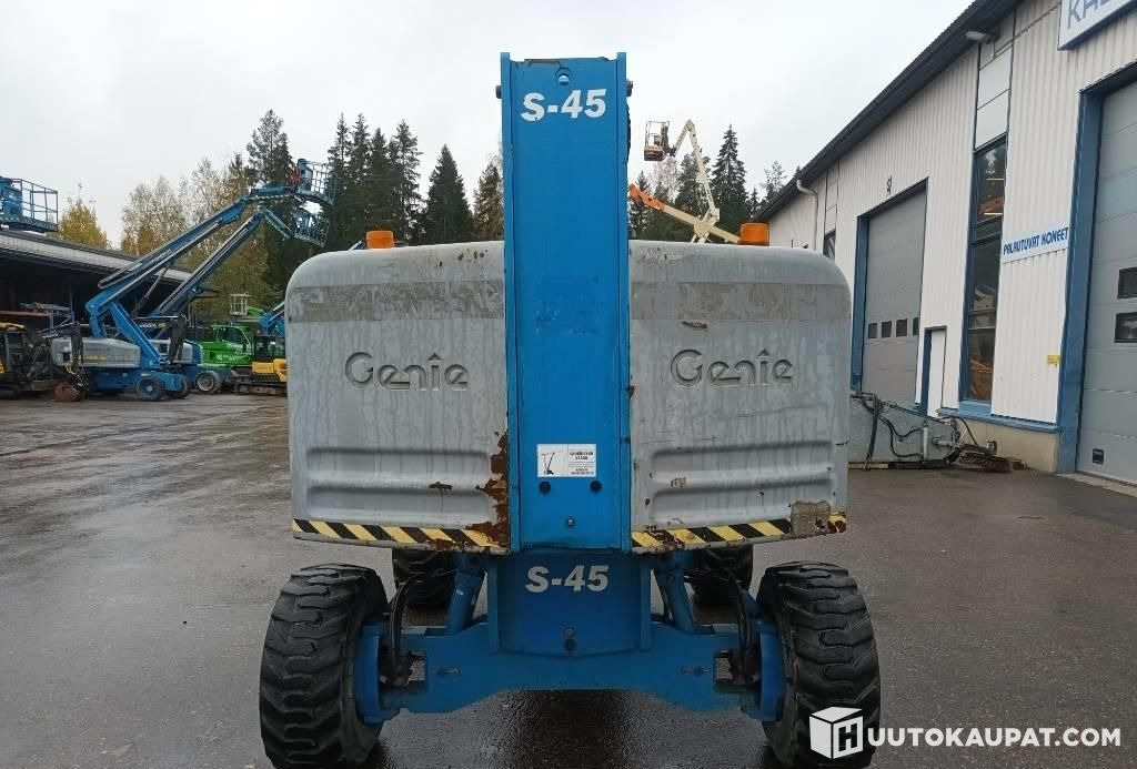 Genie S-45 RT, boom lift, rough-terrain, 2003, Hyvinkää - Plataforma telescopica: foto 4 Genie S-45 RT, boom lift, rough-terrain, 2003, Hyvinkää - Plataforma telescopica: foto 4