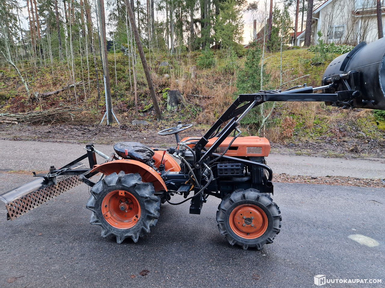 Kubota B6000, Lahti - Mini tractor: foto 2 Kubota B6000, Lahti - Mini tractor: foto 2