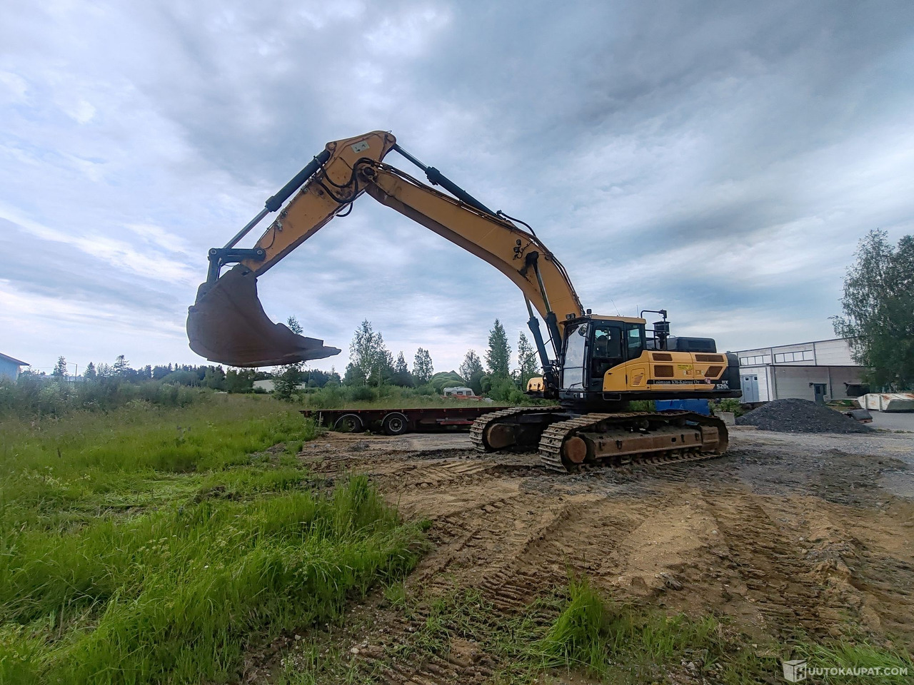 Hyundai HX 520 L kaivinkone kauhalla, 2016, 11099H, Punkalaidun - Maquinaria de construcción: foto 1 Hyundai HX 520 L kaivinkone kauhalla, 2016, 11099H, Punkalaidun - Maquinaria de construcción: foto 1