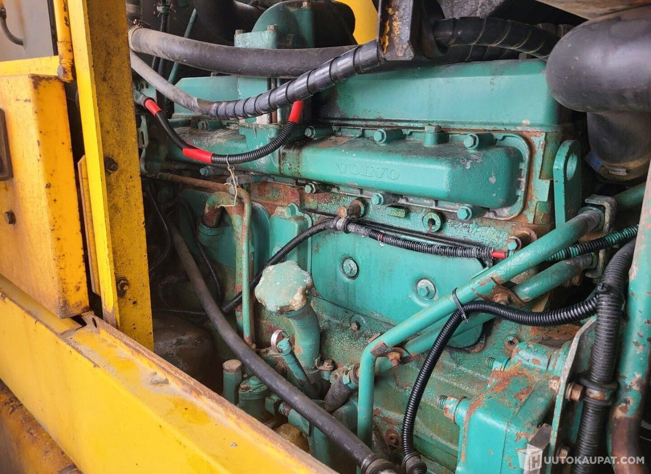 Volvo L70B, 1994, 5.5 l, Diesel, 45 327 h Pyöräkuormaaja, Virrat - Maquinaria de construcción: foto 5 Volvo L70B, 1994, 5.5 l, Diesel, 45 327 h Pyöräkuormaaja, Virrat - Maquinaria de construcción: foto 5