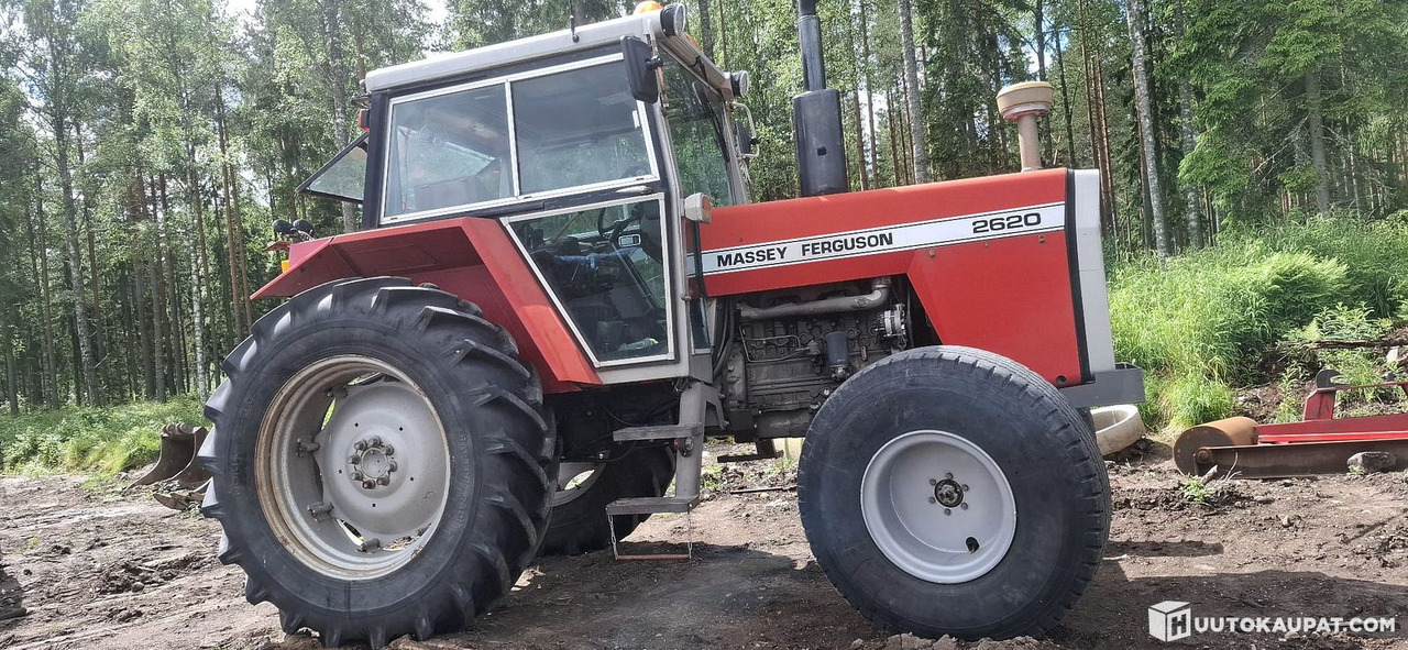 Massey Ferguson 2620, 1986 Traktori, Leppävirta - Tractor: foto 4 Massey Ferguson 2620, 1986 Traktori, Leppävirta - Tractor: foto 4