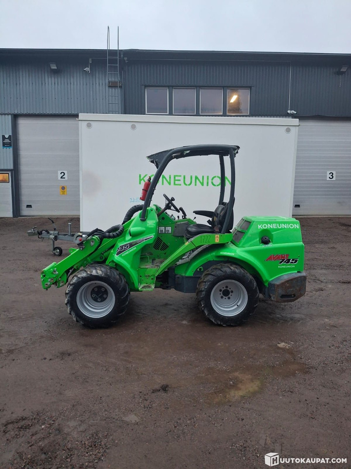 Mini loader Avant 745, 2017, 3,383 h, Nurmijärvi - Cargadora articulada: foto 1 Mini loader Avant 745, 2017, 3,383 h, Nurmijärvi - Cargadora articulada: foto 1