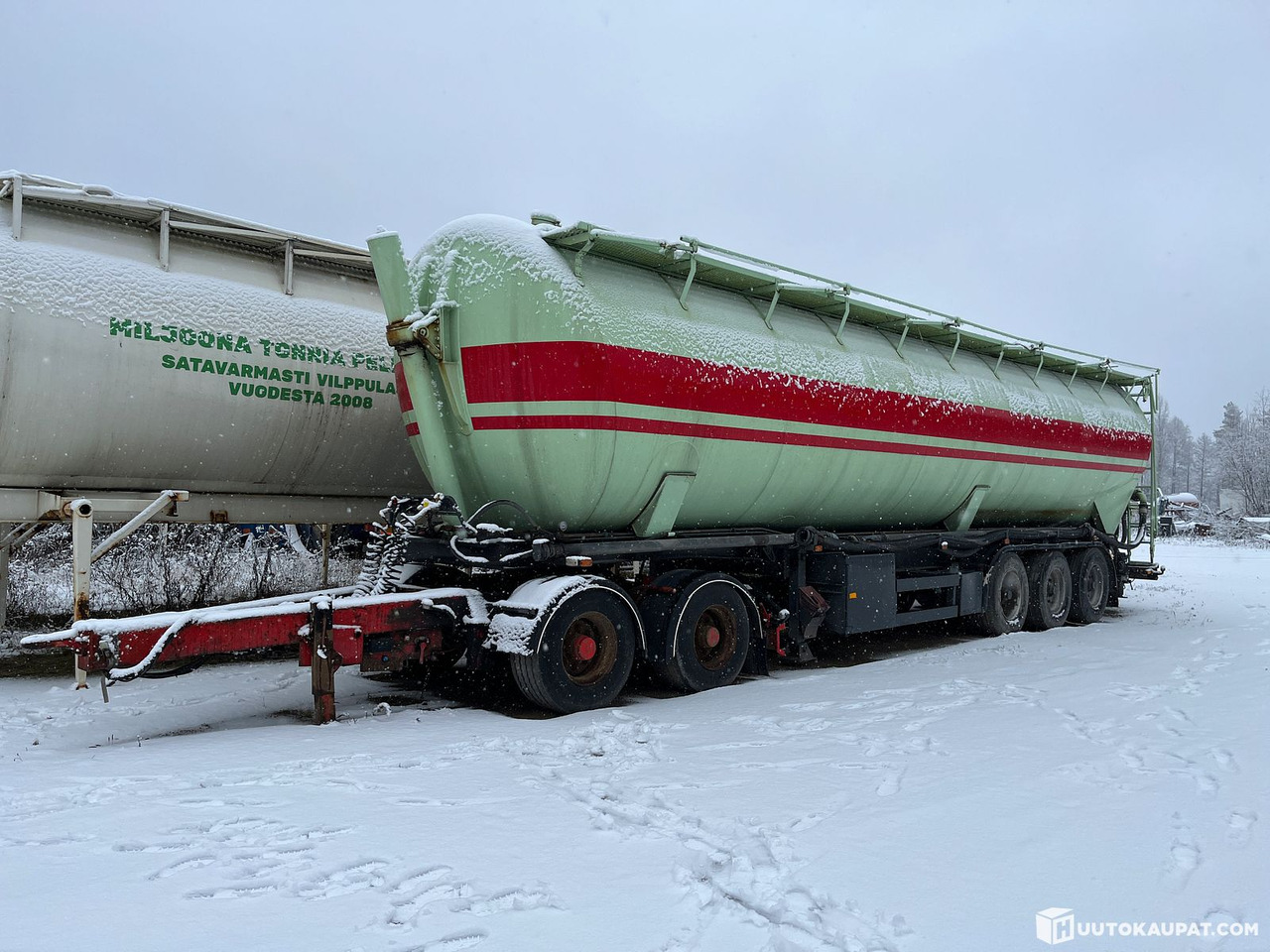 Tilting bulk tank semi-trailer with dolly, Jämsä - Semirremolque cisterna, Remolque dolly: foto 2 Tilting bulk tank semi-trailer with dolly, Jämsä - Semirremolque cisterna, Remolque dolly: foto 2