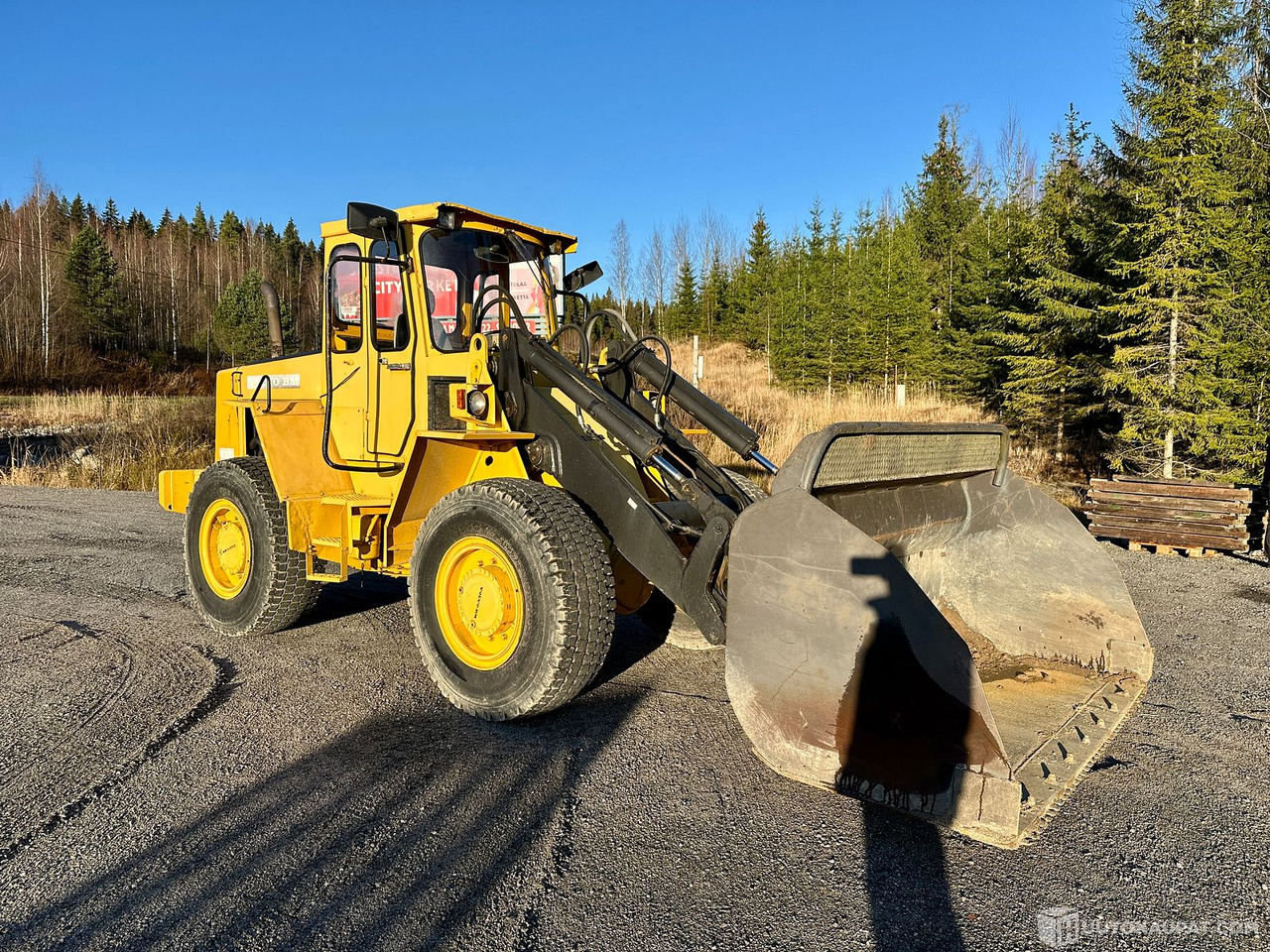 Volvo BM 4300 Pyöräkuormaaja, vm 1979, Muurame - Cargadora de ruedas: foto 2 Volvo BM 4300 Pyöräkuormaaja, vm 1979, Muurame - Cargadora de ruedas: foto 2