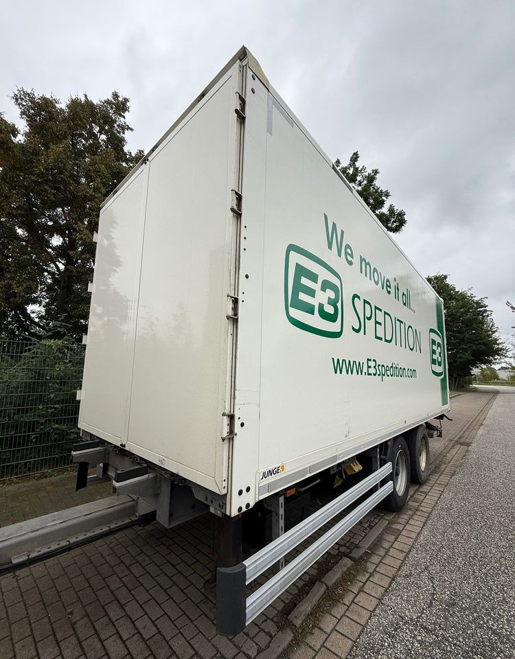 DAF XF ZESTAW TANDEM 2021 ORYGINALNY PRZEBIEG z Niemiec / PRZEJAZDOWY Z WINDĄ / - Camión caja cerrada: foto 3 DAF XF ZESTAW TANDEM 2021 ORYGINALNY PRZEBIEG z Niemiec / PRZEJAZDOWY Z WINDĄ / - Camión caja cerrada: foto 3