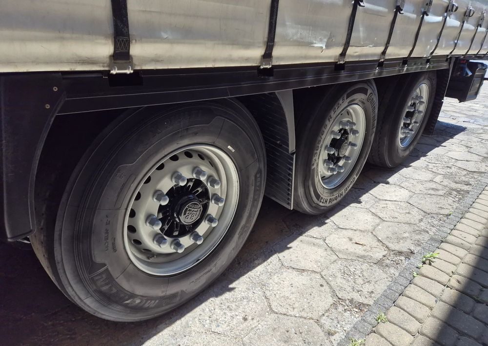 Krone BURTOWA BUDOWLANA VARIOS PÓŁMEGA 385/55 z Niemiec / ALUFELGI / stan bardzo dobry / PODNOSZONA OŚ I DACH / BPW firanka burto-firanka firana burtówka burto firanka - Semirremolque lona: foto 4 Krone BURTOWA BUDOWLANA VARIOS PÓŁMEGA 385/55 z Niemiec / ALUFELGI / stan bardzo dobry / PODNOSZONA OŚ I DACH / BPW firanka burto-firanka firana burtówka burto firanka - Semirremolque lona: foto 4