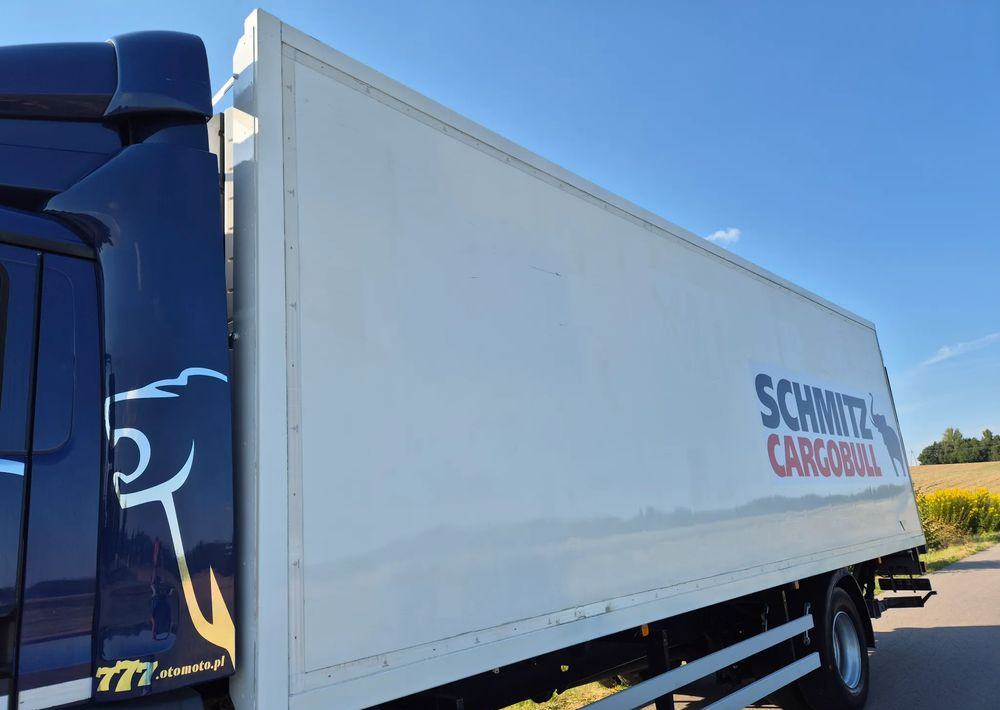 MAN TGM 18.250 Carrier 1950 D/E z Holandii / TOP STAN / 7.5m / 18 palet / winda + drzwi boczne / OKAZJA - Camión frigorífico: foto 2 MAN TGM 18.250 Carrier 1950 D/E z Holandii / TOP STAN / 7.5m / 18 palet / winda + drzwi boczne / OKAZJA - Camión frigorífico: foto 2