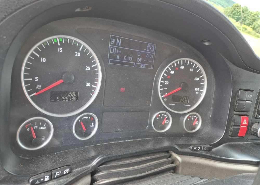 MAN TGM TGL 12.250 z Holandii KLIMA 7.2m AUTOMAT WINDA TOP CENA euro 6 nauka jazdy ESP ASR - Camión caja cerrada: foto 3 MAN TGM TGL 12.250 z Holandii KLIMA 7.2m AUTOMAT WINDA TOP CENA euro 6 nauka jazdy ESP ASR - Camión caja cerrada: foto 3