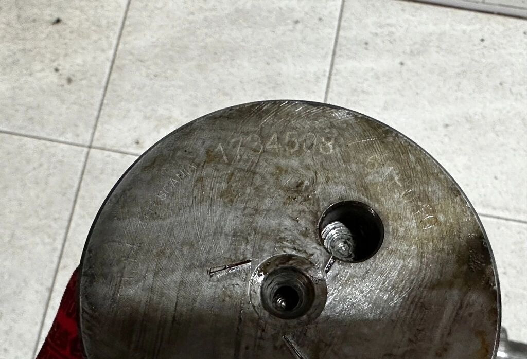 Scania R 730 V8 Scania R 730 V8 truck - Árbol de levas para Camión: foto 3 Scania R 730 V8 Scania R 730 V8 truck - Árbol de levas para Camión: foto 3