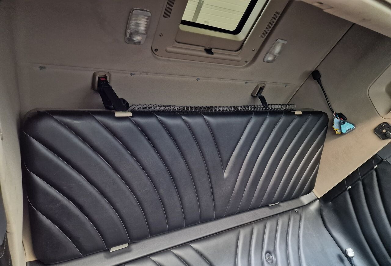 Scania SCANIA R truck - Cabina e interior para Camión: foto 2 Scania SCANIA R truck - Cabina e interior para Camión: foto 2