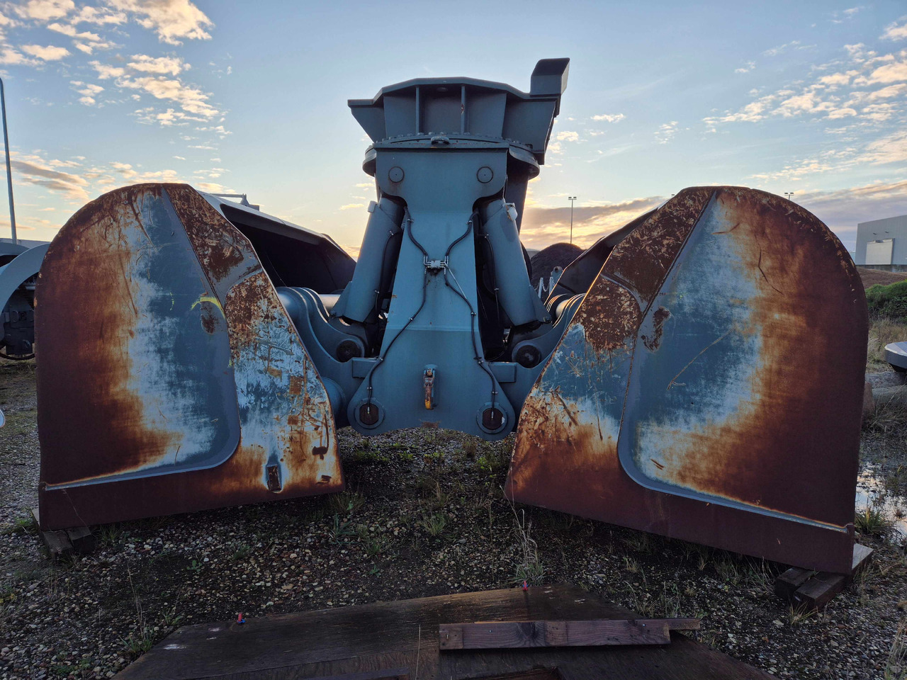 Peiner SMAG HZG.34-S - Cuchara de mordazas para Equipo portuario: foto 2 Peiner SMAG HZG.34-S - Cuchara de mordazas para Equipo portuario: foto 2