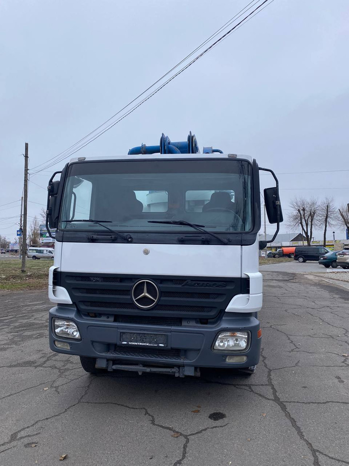 PUTZMEISTER Putzmeister on chassis Mercedes-Benz Actros Putzmeister 42m concrete pump - Bomba de hormigón: foto 2 PUTZMEISTER Putzmeister on chassis Mercedes-Benz Actros Putzmeister 42m concrete pump - Bomba de hormigón: foto 2