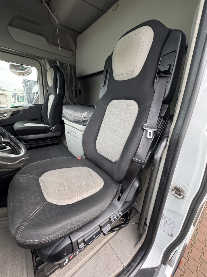 Ford F-Max 500 - Cabina e interior: foto 2 Ford F-Max 500 - Cabina e interior: foto 2