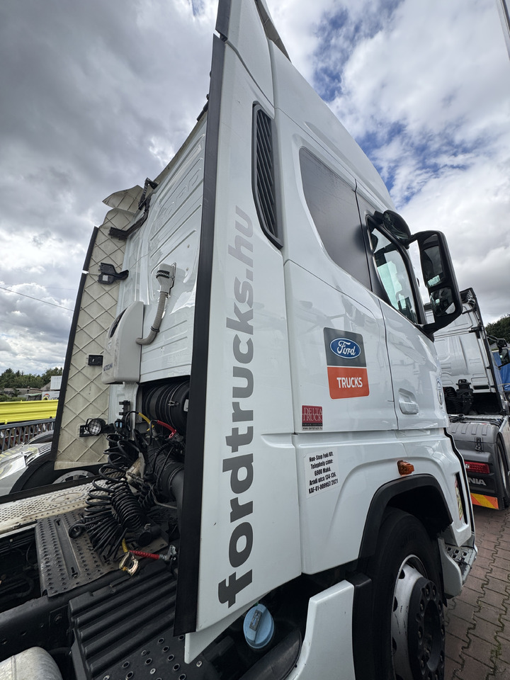 Ford F-Max Cargo - Cabina: foto 2 Ford F-Max Cargo - Cabina: foto 2