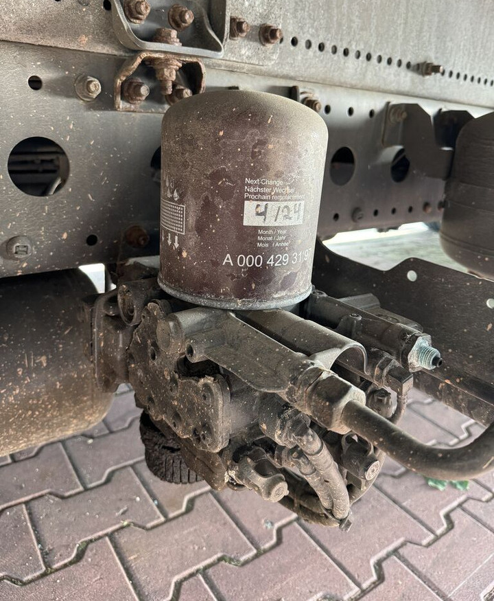 Mercedes-Benz ACTROS MP 4 ATEGO ANTOS - Piezas de freno para Camión: foto 1 Mercedes-Benz ACTROS MP 4 ATEGO ANTOS - Piezas de freno para Camión: foto 1