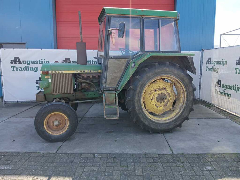 John Deere 2030 VCE - Tractor: foto 1 John Deere 2030 VCE - Tractor: foto 1