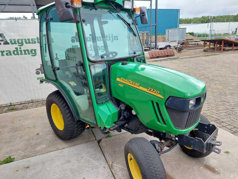 John Deere 2320 - Mini tractor: foto 4 John Deere 2320 - Mini tractor: foto 4