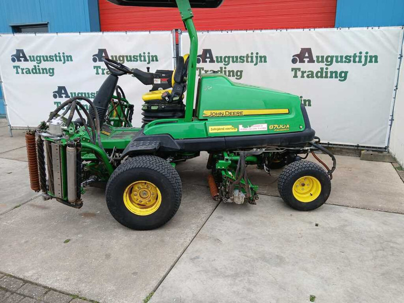 John Deere 8700A - Cortacésped: foto 5 John Deere 8700A - Cortacésped: foto 5