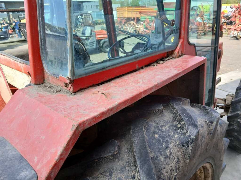 Renault 781-4 - Tractor: foto 2 Renault 781-4 - Tractor: foto 2