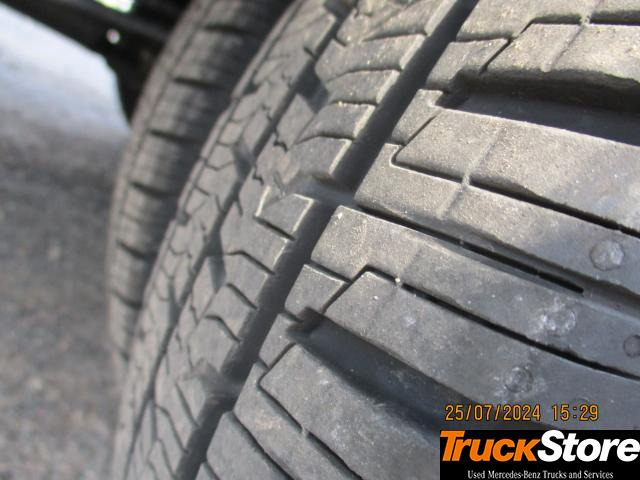 FUSO Canter 3C15 - Furgoneta caja cerrada: foto 5 FUSO Canter 3C15 - Furgoneta caja cerrada: foto 5