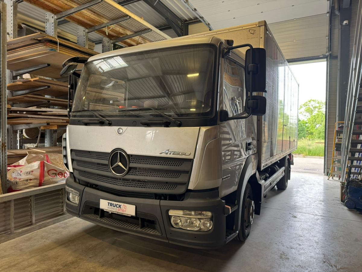 Mercedes Atego - Camión caja cerrada: foto 1 Mercedes Atego - Camión caja cerrada: foto 1