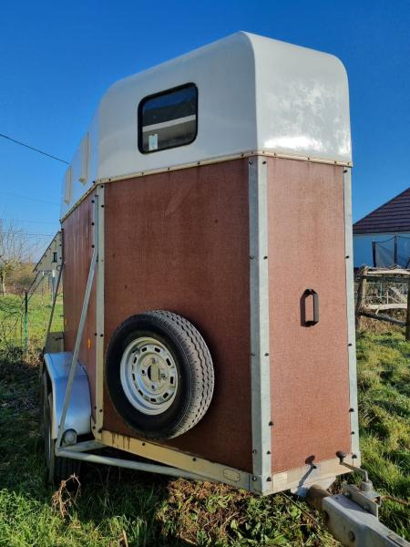 Vanisere - Remolque para caballos: foto 1 Vanisere - Remolque para caballos: foto 1