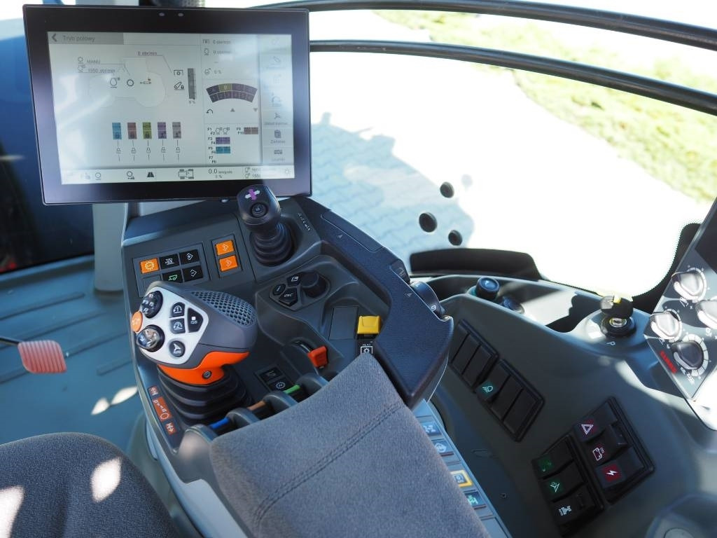 Tractor Claas Axion 800 CEBIS: foto 7