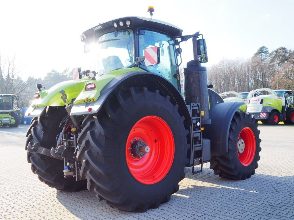 Claas Axion 920 CMATIC, GPS, CEMIS 1200, PTO - Tractor: foto 3 Claas Axion 920 CMATIC, GPS, CEMIS 1200, PTO - Tractor: foto 3