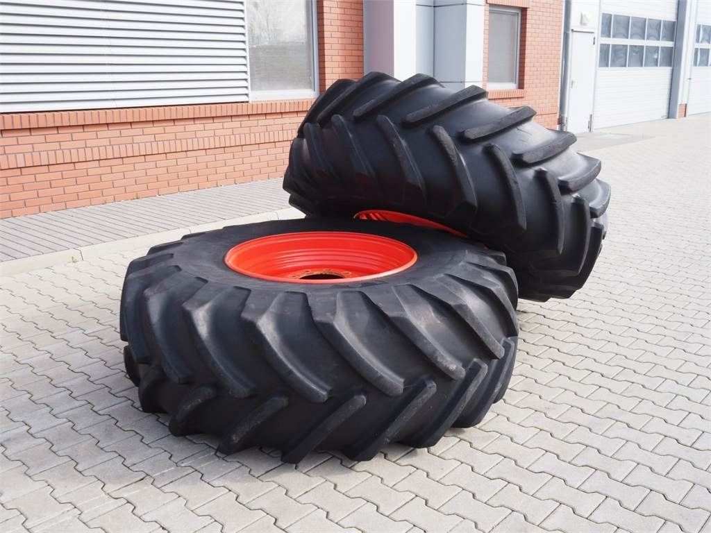 Maquinaria de henificación Claas Koła rolnicze 650/75 R32 - Claas: foto 1