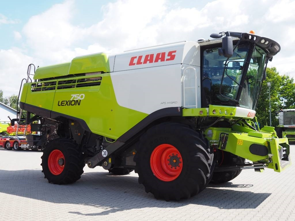 Claas Lexion 750 GPS + V930 - Cosechadora de granos: foto 4 Claas Lexion 750 GPS + V930 - Cosechadora de granos: foto 4