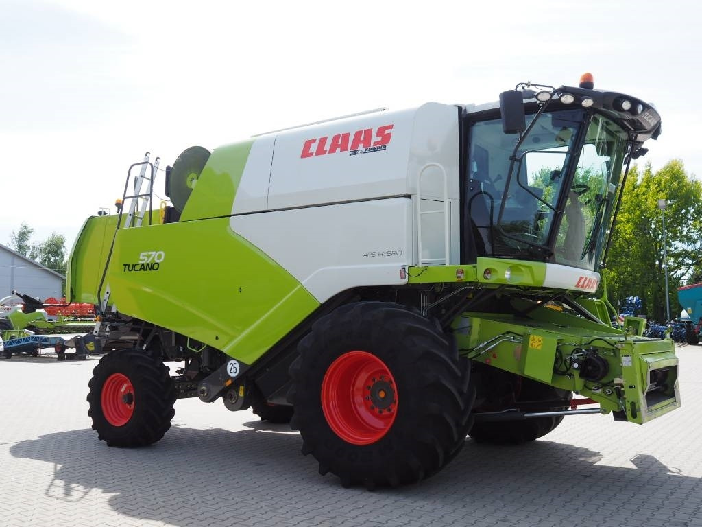 Claas Tucano 570 + V770 - Cosechadora de granos: foto 4 Claas Tucano 570 + V770 - Cosechadora de granos: foto 4