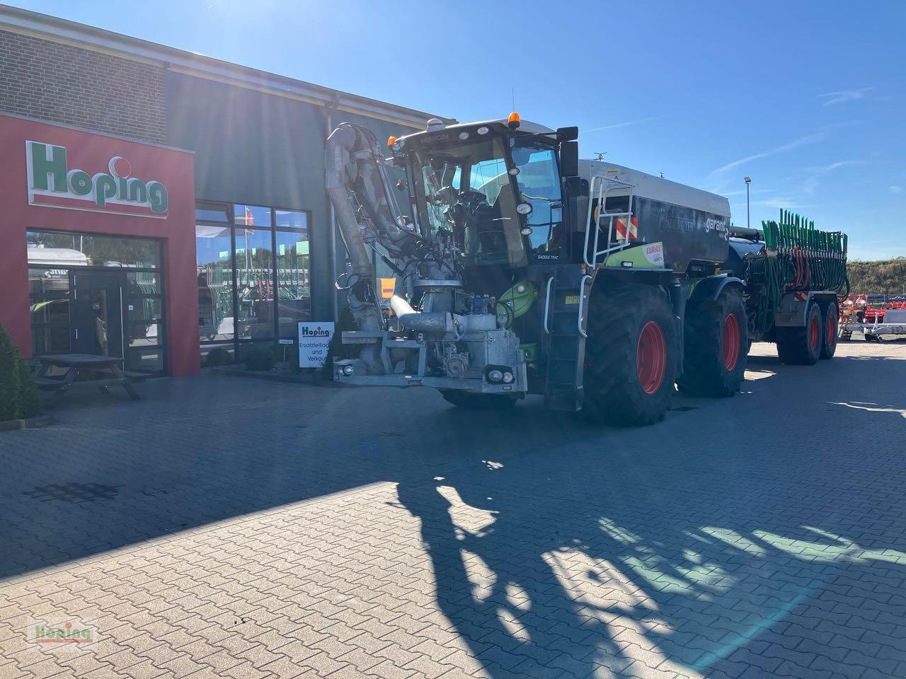 CLAAS Xerion 4000 Saddle Trac Gülletechnik - Tractor: foto 1 CLAAS Xerion 4000 Saddle Trac Gülletechnik - Tractor: foto 1