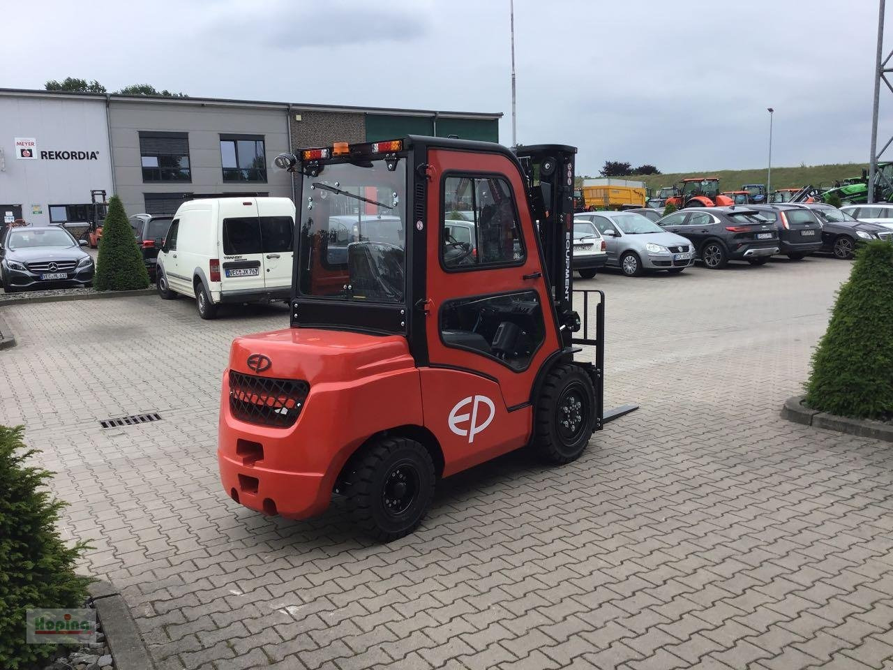 EP Equipment CPCD30T8 Kabine - Carretilla elevadora diésel: foto 2 EP Equipment CPCD30T8 Kabine - Carretilla elevadora diésel: foto 2