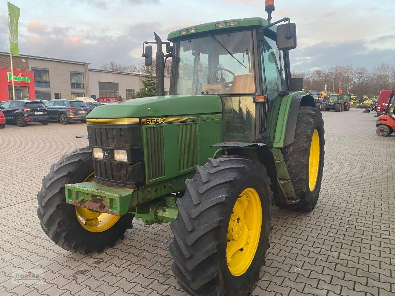 John Deere 6600 - Tractor: foto 3 John Deere 6600 - Tractor: foto 3