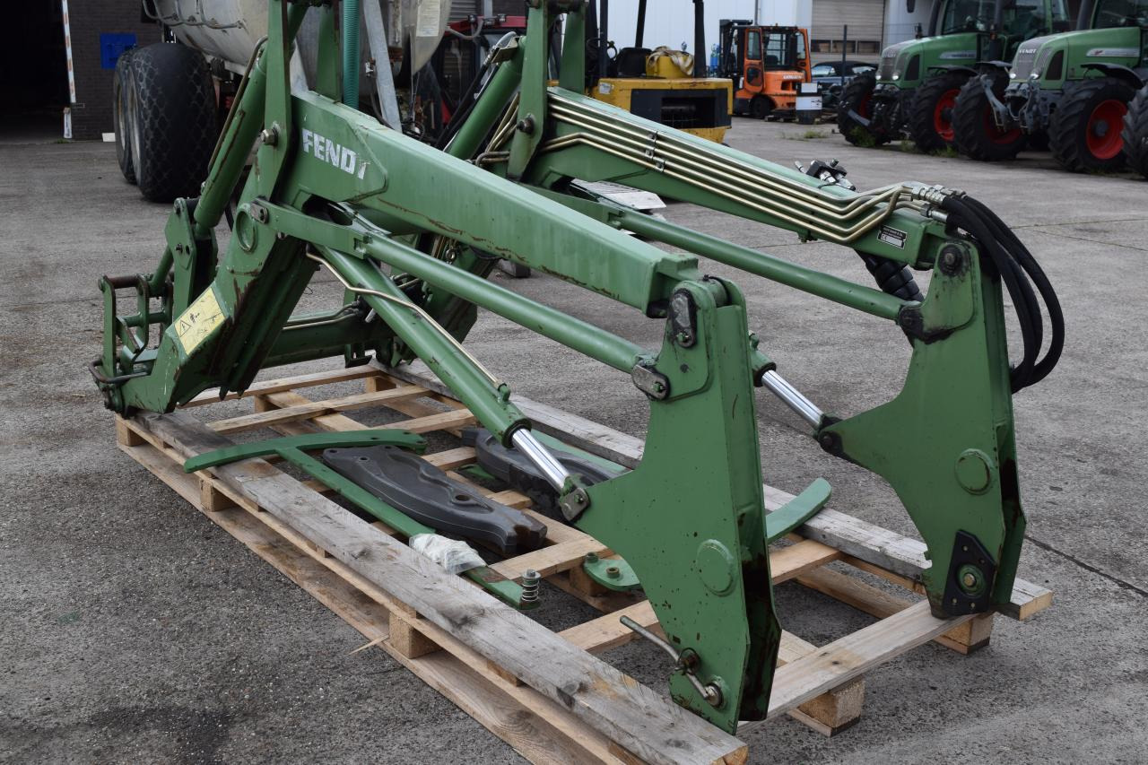 Fendt Frontlader für Serie 400 - Cargador frontal para tractor: foto 3 Fendt Frontlader für Serie 400 - Cargador frontal para tractor: foto 3