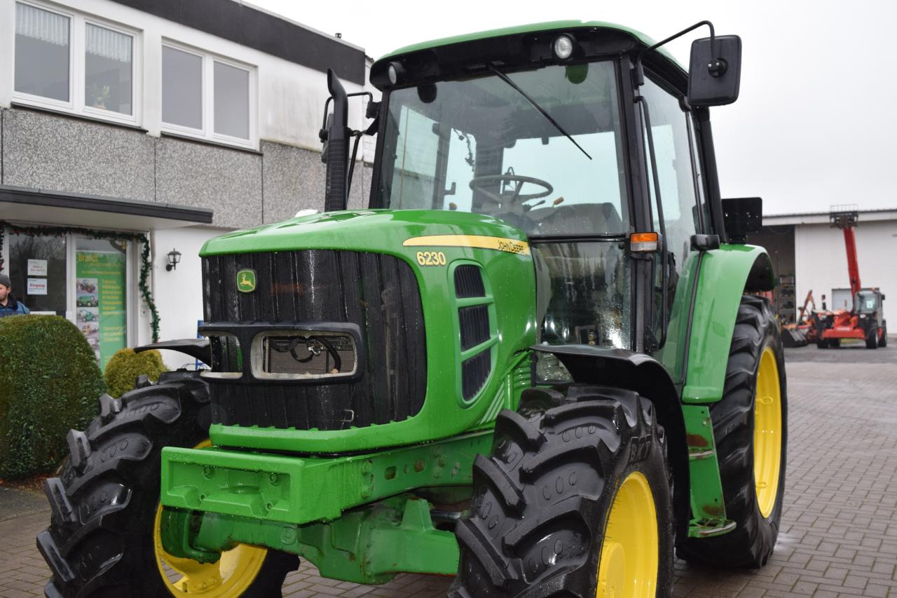 John Deere 6230 - Tractor: foto 5 John Deere 6230 - Tractor: foto 5