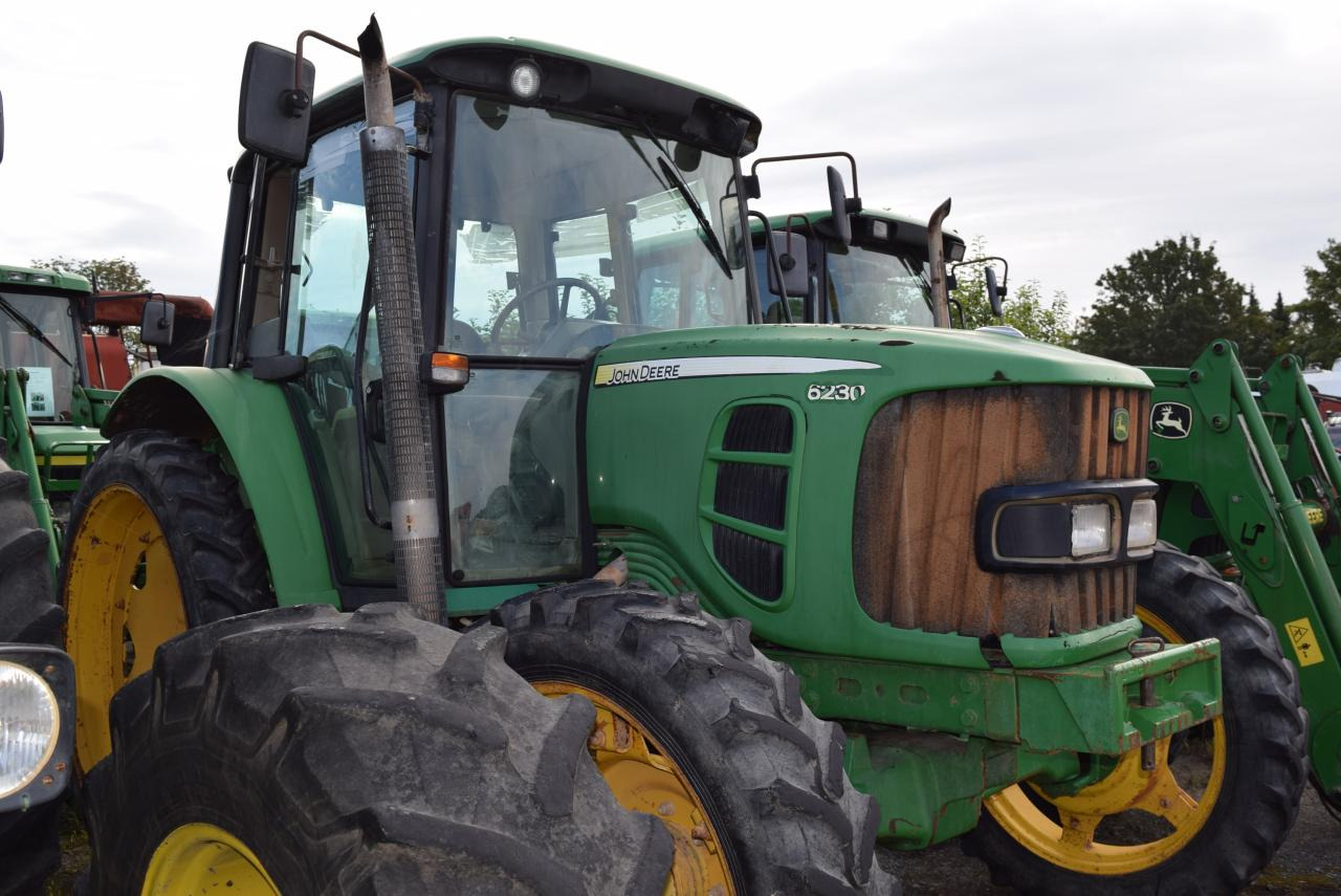 John Deere 6230 - Tractor: foto 2 John Deere 6230 - Tractor: foto 2