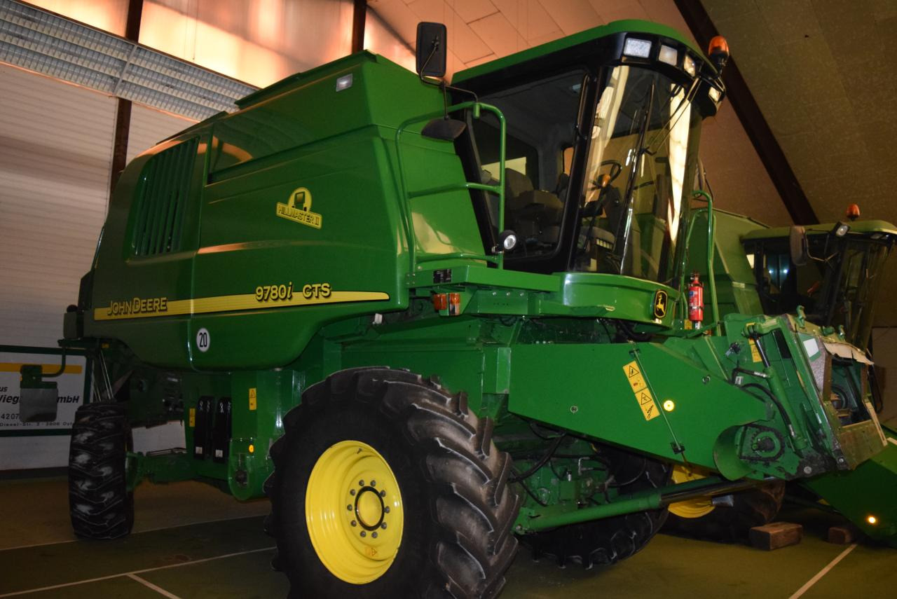 John Deere 9780 i CTS Hillmaster - Cosechadora de granos: foto 3 John Deere 9780 i CTS Hillmaster - Cosechadora de granos: foto 3
