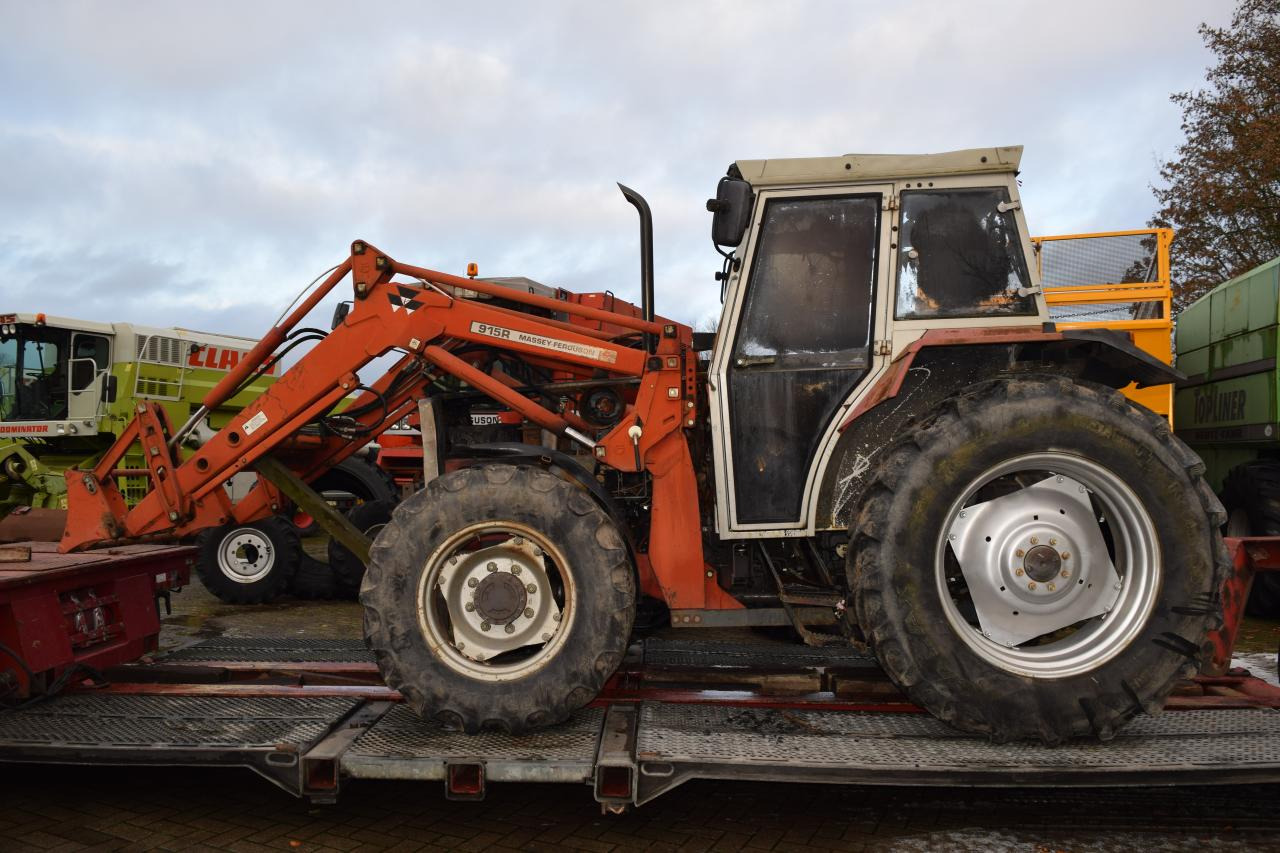 Massey Ferguson MF 390 T *Brandschaden* - Tractor: foto 1 Massey Ferguson MF 390 T *Brandschaden* - Tractor: foto 1